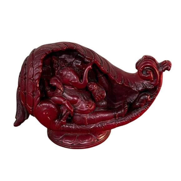 Ganesha in Conch Shell Statue – Red Resin Hindu Deity Figurine Spiritual Decor - Picture 1 of 12